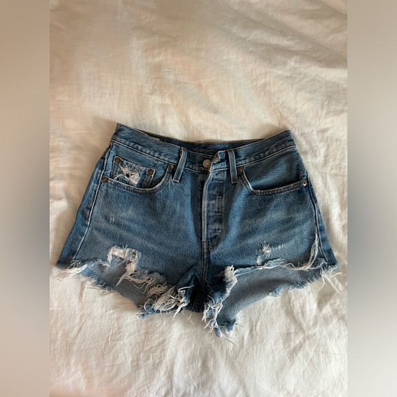 Levi’s 501 Original Fit High Rise Shorts - Picture 1 of 4